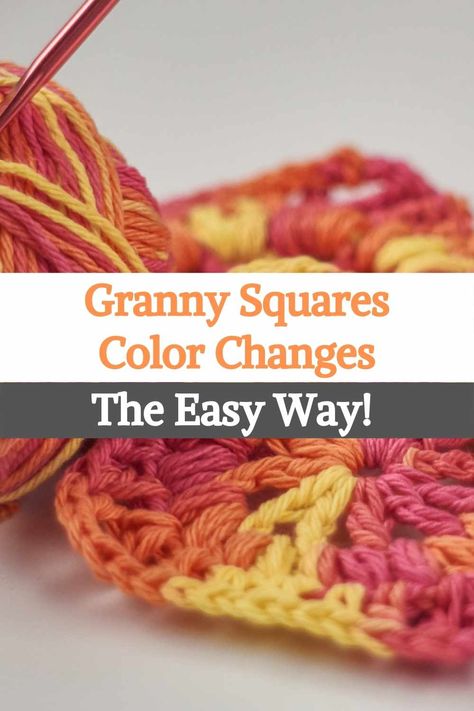 Crocheting granny squares with more than one color involves playing with the different colors of yarn and making the project a cute, different, and fun project. Although granny squares are a favorite of many for their simplicity, making color changes to them can seem intimidating, especially if you are a beginner and just starting to delve into the beautiful art of crochet. But do not worry! the creator of TL Yarn Crafts has made an amazing video tutorial explaining in a super simple way how... Yarn Projects Crochet, Granny Square Pattern Free, Change Colors In Crochet, Tl Yarn Crafts, Crochet Granny Squares, Granny Square Projects, Granny Square Crochet Patterns Free, Crochet Blocks, Amazing Video