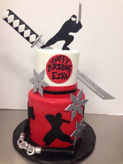 Ninja cake Ninja Themed Birthday Cake, Ninja Cake Ideas Boys, Ninja Cake Ideas, Ninja Cakes, Ninja Birthday Cake, Ninja Cupcakes, Ninja Themed Birthday Party, Karate Cake, Bee Birthday Cake