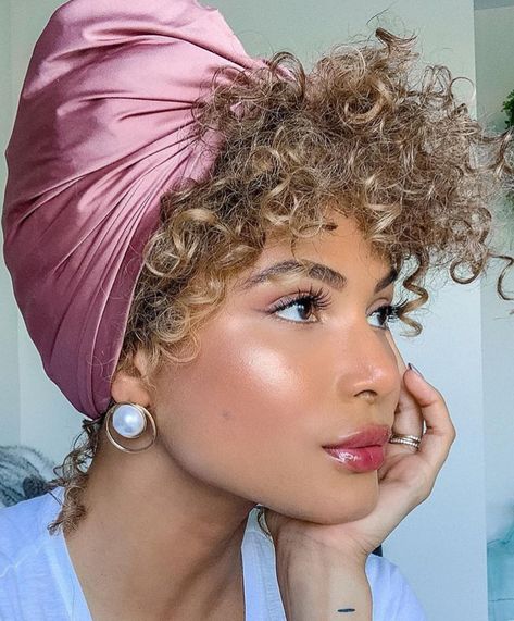 Hair Scarf Styles, Mode Turban, Pelo Afro, Curly Bob Hairstyles, Penteado Cabelo Curto, Bandana Hairstyles, Hairstyles Over 50, Boy Hairstyles, Hairstyles For School