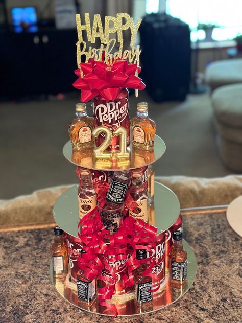 Guy 21st Birthday Ideas, Male 21st Birthday Ideas, 21st Birthday Party Food, 21st Birthday Gifts For Guys, Diy 21st Birthday Gifts, Bae Birthday, 21st Birthday Boy, 21st Birthday Ideas, 21st Presents