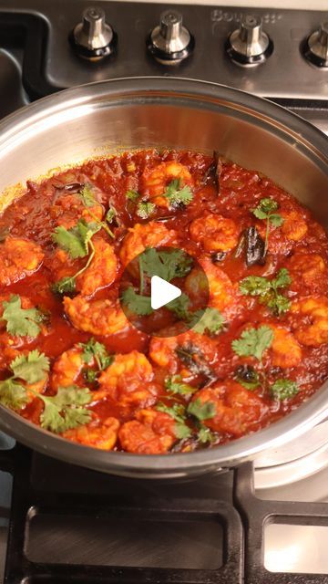 Prawn Chutney Recipe, Recipes Using Prawns, Prawns Curry Indian, Prawns Curry Recipe, Crab Recipes Indian Style, Simple Prawn Recipes, Prawn Curry Indian, Prawn Recipes Indian, Kashmiri Masala