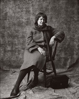 Rich textures … Snowdon’s portrait of Iris Murdoch Antony Armstrong Jones, Lord Snowdon, Gerald Durrell, Iris Murdoch, Henry Miller, Women Writers, Jack Kerouac, Writers And Poets, Book Writer