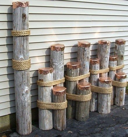 Cool Diy decor ideas and crafts with rope | My desired home Diy Rope Design, Rope Diy, Lake Decor, Wooden Poles, Wooden Posts, Rope Crafts, Nautical Home, Beach Gardens, Beach Crafts