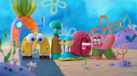 Nickelodeon Latin America (Latinoamérica) has launched a brand new set of idents featuring iconic Nick characters, which were inspired by a Instagram trend during the pandemic!Created by illustrator, graphic designer and Nickelodeon fan Tadeo "Tadd" Soriano, the 21-year-old Peruvian was discovered on Instagram by the brand's creative team. The new idents are inspired by iconic characters from the network's hit animated series SpongeBob SquarePants, The Loud House, The Casagrandes& Spongebob Pics, Pineapple Under The Sea, Fidget Cube, Instagram Trends, Spongebob Squarepants, Iconic Characters, Latin America, Animation Series, Nickelodeon