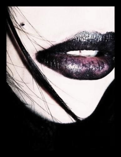 Black Lipstick Aesthetic, Ombre Lipstick, Rose Lalonde, Oc Aesthetic, Chic Makeup, Ombre Lips, Black Lipstick, Emo Makeup, Black Lips