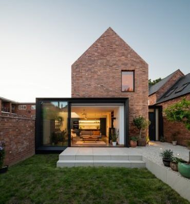 glass extension to brick house in leamington spa Lodge House, One Bedroom House, Structural Insulated Panels, Glass Extension, Creative Architecture, Modern Extension, Red Brick House, Casa Exterior, Timber Cladding