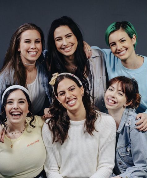 cimorelli if y’all don’t know who cimorelli is they are a band of 6 sisters and cimorelli is their last name. They have a total of eleven kids 5 brothers and 6 sisters I recommend y’all check them out on YouTube there music lifts my heart 💜 6 Sisters, Cimorelli Sisters, Dani Cimorelli, Lauren Cimorelli, Sisters Photography, Sister Photography, Cimorelli, Movie Facts, Fifth Harmony