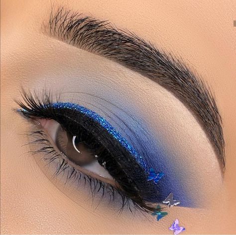 Blue Hoco Makeup Looks, Royal Blue Makeup Looks Quince Natural, Dark Blue Quinceanera Makeup, Royal Blue And Silver Makeup, Makeup Look For Blue Dress, Blue Quinceanera Makeup, Eye Blue Makeup, Royal Blue Quince Makeup, Quinceanera Makeup Blue