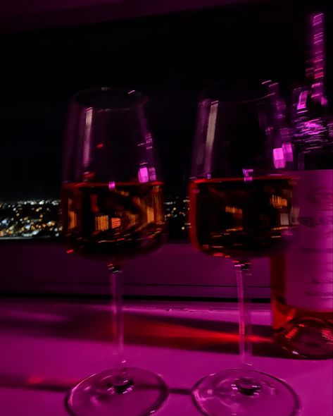 Pink Night Life Aesthetic, Dark Pink Purple Aesthetic, Purple Wine Aesthetic, Black Red Pink Aesthetic, Hot Pink Black Aesthetic, Dark Pink Aesthetic, Pink Grunge, Violet Aesthetic, Nightclub Aesthetic