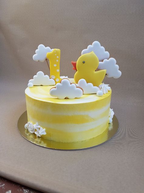 Giraffe Bento Cake, Duck Cakes Birthday, Duck Theme Cake, Duck Cake Ideas, Duck Birthday Cake, Cakes Without Fondant, Birthday Cake Kids Boys, Birthday Cake Roses, 1st Bday Cake