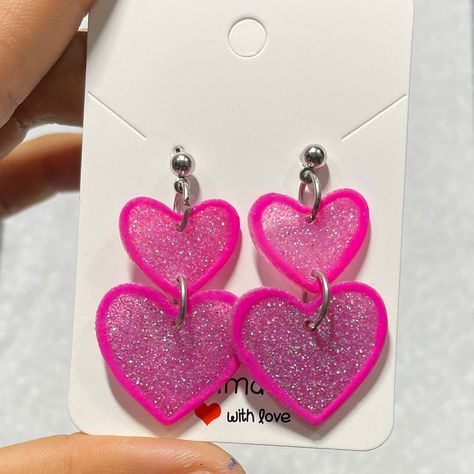 Pink glitter Heart Earrings I Glitter earrings I Barbie Earrings I Lightweight resin earrings I Gifts for her I Valentine earrings Minimalist Accessories, Valentines Earrings, Glitter Earrings, Glitter Hearts, Dainty Earrings, Pop Up Shop, Ear Jewelry, Perfect Gift For Her, Pink Glitter