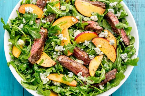 Balsamic Grilled Steak Salad with Peaches Sizzle Steak Recipes, Healthy Steak, Grilled Steak Salad, Cooking Steak, Mothers Day Dinner, Grilled Steak Recipes, Peach Salad, Steak Salad, Grilled Peaches