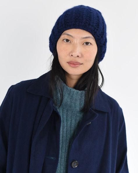 It’s cold outside ! But we have multiple chic answers to this dilemma - chunky ribbed cashmere merino scarves and handknit merino wool hats. 🤍🩶🖤💙🩵💚🤎🧡 Tip - don’t sit on it because quantities are limited. And PS - these make great gifts - even if you haven’t totally sorted out your list yet ! Chunky Hand Knit, Wool Hats, Knit Beanie, Peru, Hand Knitting, Merino Wool, Yarn, Bring It On, Wool