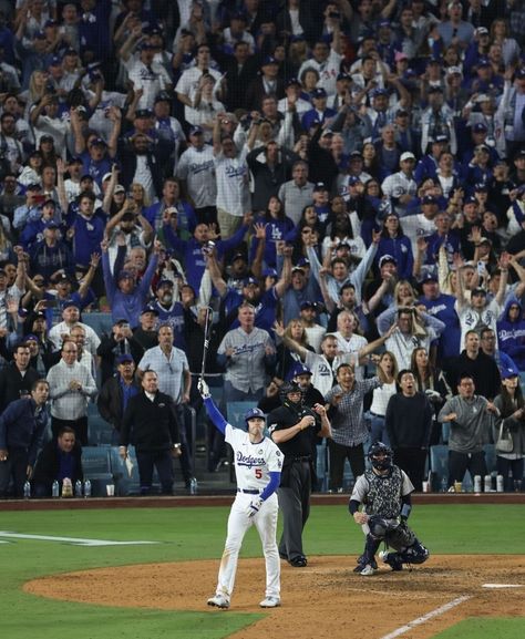 Baseball Player Aesthetic, Player Aesthetic, Baseball Photography, Baseball Pictures, Dodger Stadium, Dodgers Baseball, The Big Four, Sports Pictures, Team Player