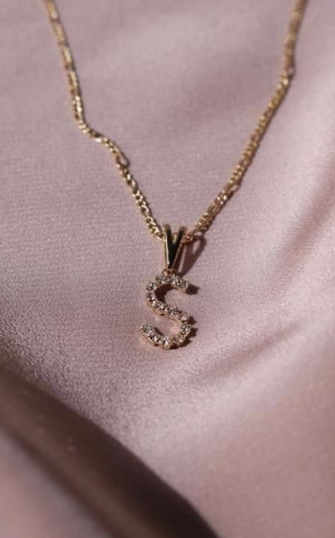 Floating Diamond Necklace, Real Diamond Necklace, Initial Necklace Gold, Diamond Cross Pendants, 14k Gold Necklace, Letter S, Diamond Bracelets, Initial Necklace, Cute Jewelry