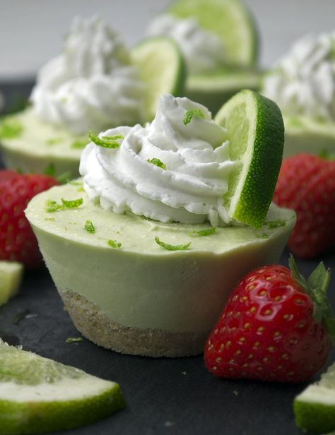 Mini Raw Key Lime Pies - UK Health Blog - Nadia's Healthy Kitchen Vegan Key Lime Pie, Key Lime Pies, Vegan Key Lime, Mini Key Lime Pies, Raw Dessert Recipes, Raw Cheesecake, Key Lime Cheesecake, Lime Cheesecake, Raw Desserts