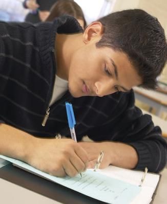 College Prep Tips: Keep working on your teen’s grammar and writing skills, and give purposeful writing assignments on a regular basis. Effective Teaching Strategies, Sat Test, High School Counseling, Teaching High School English, College Application Essay, College Writing, School Testing, College Readiness, College Board