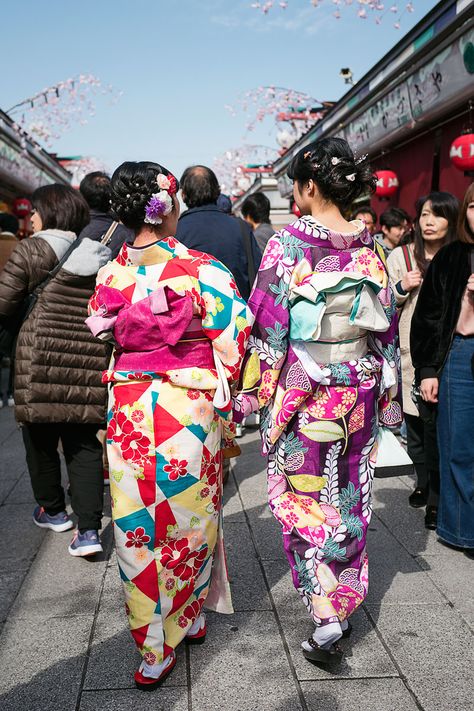 Tips for Traveling to Japan + Culture and Etiquette Tokyo Culture, Traveling To Japan, Breaking Barriers, Tips For Traveling, Japan Culture, Public Transportation, Tax Free, Tokyo Fashion, What To Pack