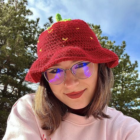 Crochet Strawberry Bucket Hat - Made to Order by ShellyxCrochet on Etsy Crochet Strawberry Bucket Hat, Strawberry Bucket Hat, Funky Clothing, Strawberry Hat, Crochet Strawberry, Funky Outfits, Sun Valley, Bucket Hats, Head Circumference