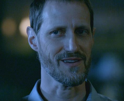 Supernatural - Christopher Heyerdahl as Alastair/White-eyed Demon/Executioner of Hell...“I'll see you back in class, bright and early, Monday morning.” Spn Characters, Christopher Heyerdahl, Fanfiction Writer, Cats Cradle, Character Reference, Crazy Girls, Awesome Things, Monday Morning, Face Claims