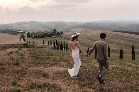 Summer Tuscany, Backpack Through Europe, Tuscan Villa, Tuscany Wedding, Italy Photo, Tuscany Italy, Couple Shoot, Photo Set, Engagement Couple