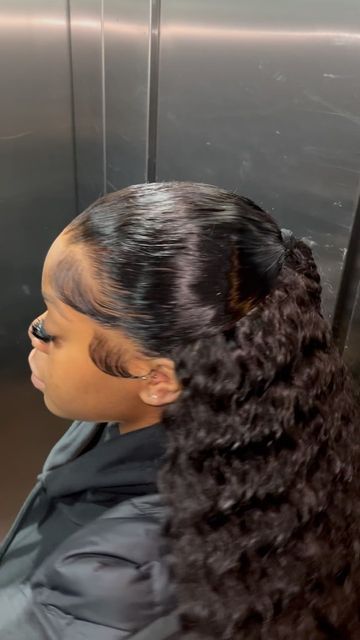 Half Up Half Down Frontal Wig Curly, Half Up Half Down Frontal, Half Up Half Down Curly, 2023 Hairstyles, Curly Lace Frontal, Holiday Hair, Short Curly Wigs, Curly Wig, Holiday Hairstyles