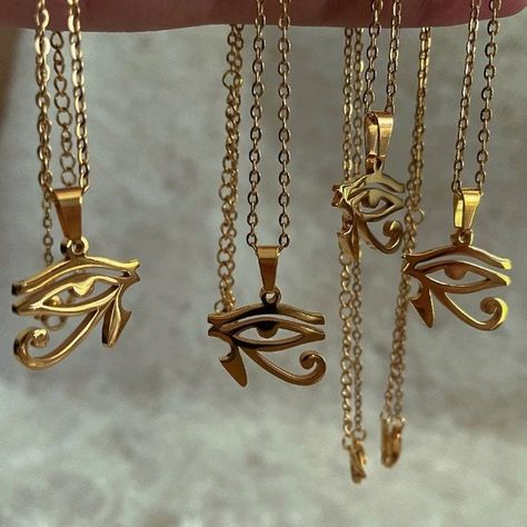 Egyptian Accessories, Eye Of Horus Necklace, Ancient Egyptian Jewelry, Dope Jewelry Accessories, Egyptian Necklace, Egyptian Pharaoh, Silver Eye, Symbol Necklace, Egyptian Jewelry