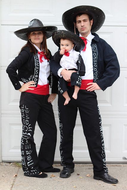 how we pulled off $25 homemade   3 Amigos costumes for Halloween #3amigos #costumes Mariachi Costume, Mexican Halloween Costume, 3 People Halloween Costumes, 3 People Costumes, Diy Group Halloween Costumes, Three Amigos, Cheap Halloween Costumes, Halloween Costumes For 3, Costume Tutorial