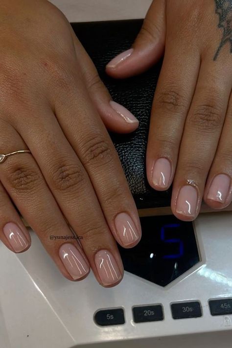 Russian Manicure Natural, Short Clean Manicure, Bare Nails Manicure, Nails Bubble Bath Funny Bunny, Natural Manicure Short, Natural Short Nails Gel, Gel Natural Nails Manicures, Russian Manicure Gel, Clean Short Nails