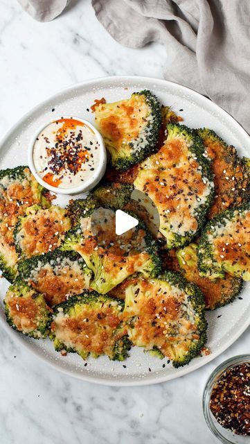 LUBA PAVIA | CRISPY SMASHED BROCCOLI WITH WHITE BEAN AIOLI

Easy and healthy snack idea. Broccoli is rich in fibre, aiding in digestion and promoting a... | Instagram Smashed Broccoli, Cook Vegetarian, Oregano Salt, Healthy Low Calorie Meals, Extra Protein, Plant Based Cookbook, Garlic Clove, Vegan Healthy, Broccoli Recipes