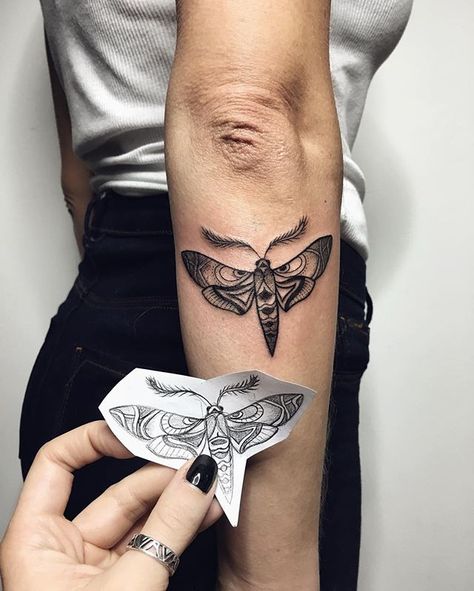 - ̗̀ ριитєяєѕт↠ mykal_thegirl ̖́- White Bird Tattoos, Bird Tattoo Meaning, Black Bird Tattoo, Elbow Tattoo, Moth Tattoo, Initial Tattoo, Bird Tattoo, Tattoo Feminina, Hand Tattoo