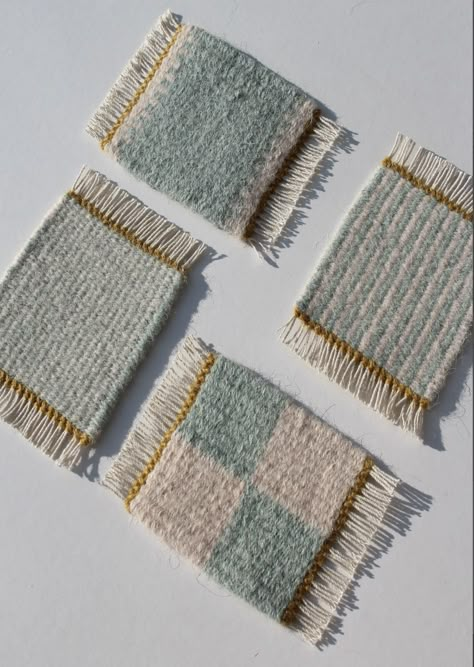 Weaving Coasters, Weaving Placemat, Woven Coaster, Woven Tapestry Art, Woven Coasters, Weaving Loom Diy, Weaving Loom Projects, Tea Coaster, Woven Placemats