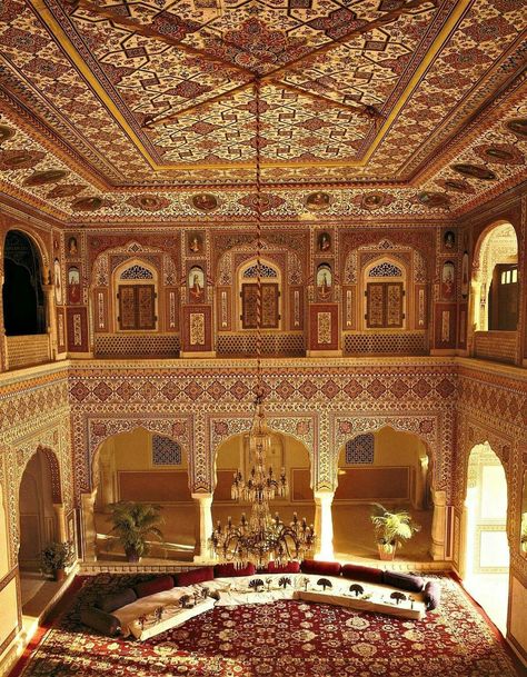 Arabic Palace Interior, Persian Aesthetic, Samode Palace, Persian Palace, Moroccan Architecture, Arabic Decor, India Architecture, Persian Architecture, Royal Indian