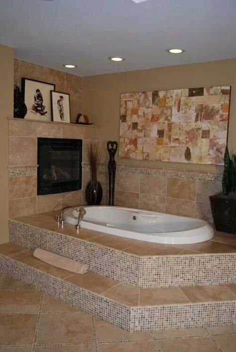 Step down tub Bathroom Jacuzzi Tub Ideas, Bathroom Jacuzzi, Bathrooms Luxury, Bathtub Remodel, Finished Bathrooms, Tub Ideas, Contemporary Bathroom Designs, Beige Bathroom, Bathroom Design Ideas