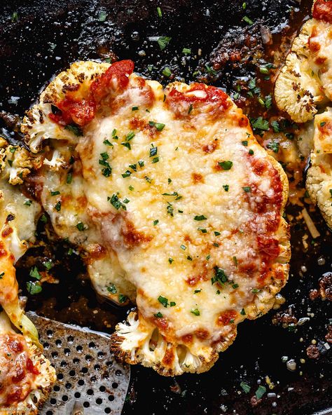 Cauliflower Marinara Bake, Cauliflower Parm, Cauliflower Parmesan, Pasta Soup Recipes, Homemade Bolognese Sauce, Cauliflower Steaks Recipes, Roasted Cauliflower Steaks, Parmesan Cauliflower, Cauliflowers