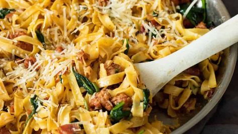 Unique Pasta Recipes, Sausage Pasta Recipe, Pesto Pasta Bake, Spicy Sausage Pasta, Unique Pasta, Quick Pasta Dishes, Creamy Pesto Pasta, Gourmet Pasta, Sausage Pasta Recipes