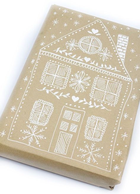 Gingerbread House Wrapping, Brown Wrapping Paper, Brown Paper Wrapping, Holiday Hack, Unique Wrapping Paper, Christmas Gingerbread House, Brown Paper Bag, Wrapping Ideas, Simple Ideas