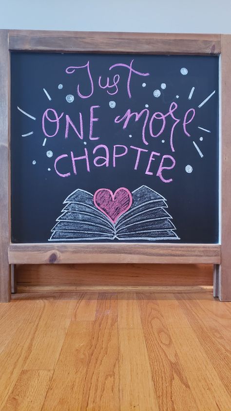 February theme books Book Club Chalkboard Art, Book Chalkboard Art, Bookstore Chalkboard Signs, Library Chalkboard Signs, School Library Book Displays, Book Club Parties, Library Bulletin Board, Mini Chalkboards, School Library Displays