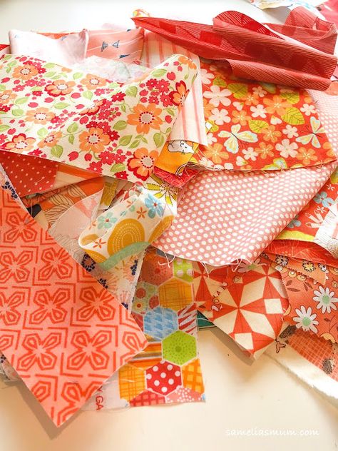 QUILTING: Scrappy Happy Rainbow Quilt - Orange - Samelia's Mum Orange Quilts Ideas, Orange Quilt, Rainbow Quilt, Beginner Quilt Patterns, Scrap Quilt Patterns, Orange Fabric, Scrappy Quilt, Patchwork Quilt Patterns, Fabric Storage