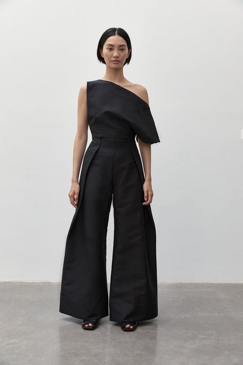 Fold Trousers, Byron Bay Australia, St Agni, Tops Black, Asymmetrical Tops, Structural Engineering, Urban Fashion, Two Pieces, Fashion Pants