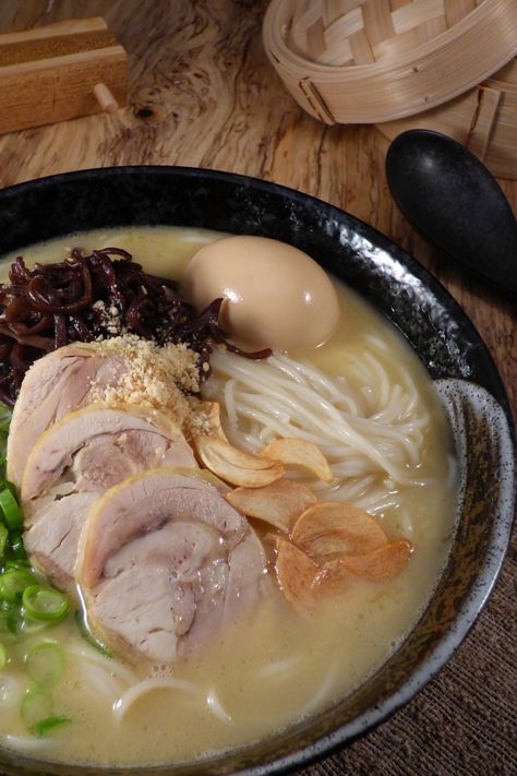 Paitan Ramen, Chicken Ramen Soup, Chashu Pork, Itona Horibe, Ramen Toppings, Ramen Bar, Chicken Ramen, How To Make Ramen, Ramen Soup