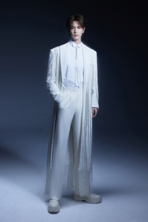 Chinese Suit Men, Fantasy Fashion Male, Angel Aesthetic Outfit, Angelic Outfits, Male Fantasy Clothing, Fashion Show Themes, Zhang Linghe, Gentleman Aesthetic, Fashion Illustrations Techniques