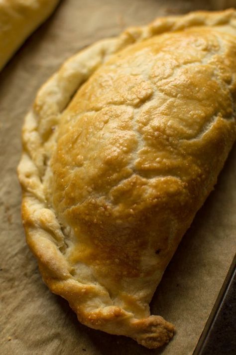 Cornish Pastries, Pie Board, Vegetable Pasties, Vegetable Shortening, Pasties Recipes, Hp Sauce, Weekend Food, Cornish Pasties, Hand Pie Recipes