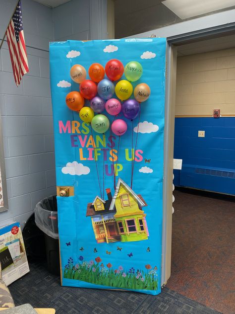 Up Door Decoration, Up Door Decorations Classroom, Kindergarten Classroom Decorations Ideas Door Decorating, Up Movie Classroom Theme, Up Classroom Door, Up Classroom Theme, Sunday School Door Decorations, Disney Classroom Door, Door Decorating Contest Ideas