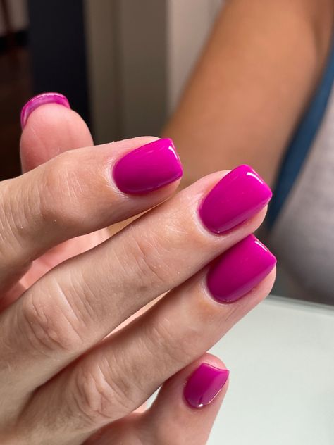 Square Magenta Nails, Purple Fushia Nails, Magenta Dip Nails, Bright Magenta Nails, Fusha Color Nails Acrylic Short, Fuschia Acrylic Nails, Magenta Nails Short, Short Summer Manicure, Pink Magenta Nails