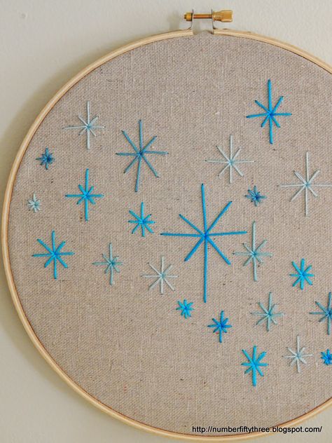 Waldorf Embroidery, Star Embroidery Pattern, Snowflake Embroidery Pattern, Embroidery Snowflake, Stars Embroidery, Succulents Drawing, Embroidery Winter, Diy Beginner, Broderie Simple