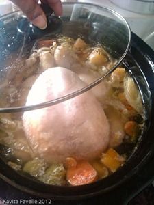 Slow Cooker (Crock Pot) Poached Chicken Buttery Mashed Potatoes, Crockpot Ideas, Simple Vinaigrette, Poached Chicken, Bbc Food, Fried Chicken Recipes, Crock Pot Cooking, Whole Chicken, Slow Cooker Chicken