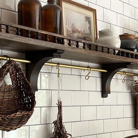 Wall Shelf With Hanging Rod, Kitchen Shelves With Corbels, Over Oven Shelf, Shelf Over Stove Ideas, Unique Kitchen Shelving Ideas, Vintage Kitchen Shelves, Shelving Above Stove, Shelf Support Ideas, Shelves With Corbels