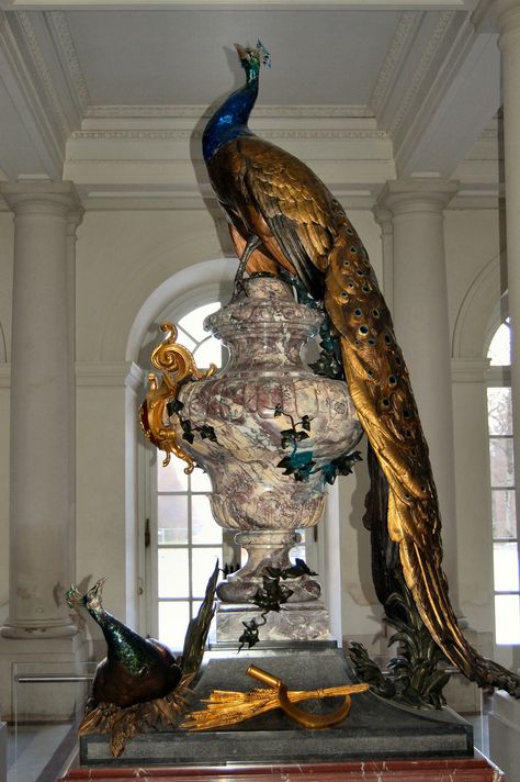 Herrenchiemsee Palace, Statue Drawing, Peacock Statue, Cer Nocturn, Powerful Witch, New Palace, Wall Decoration Ideas, Palace Interior, Tafel Decor