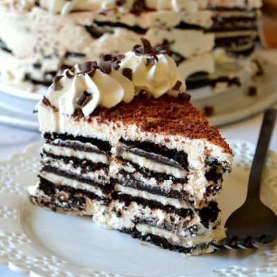 Oreo Tiramisu, Tiramisu Oreo, Oreo Icebox Cake, Icebox Cake Recipes, Easy No Bake Desserts, Whipped Cream Cheese, Icebox Cake, Chocolate Shavings, Italian Desserts